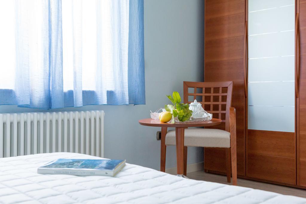 Bed and Breakfast Torre Degli Ulivi Тиньяле Экстерьер фото