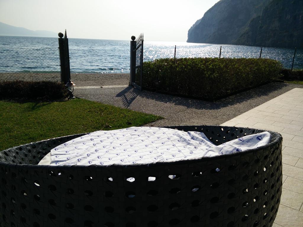 Bed and Breakfast Torre Degli Ulivi Тиньяле Экстерьер фото