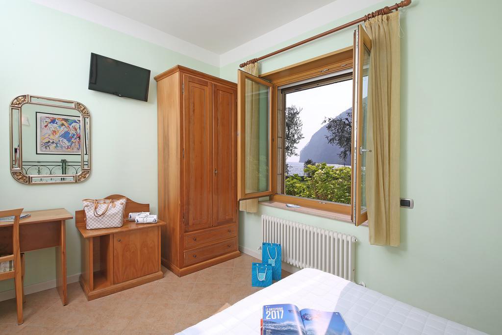 Bed and Breakfast Torre Degli Ulivi Тиньяле Экстерьер фото